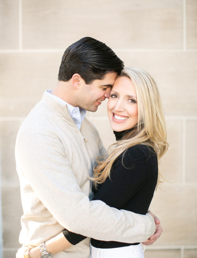 Engagement photos & What to wear | Krystal Schlegel