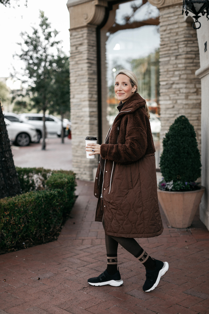 Every day winter outfits with Varley - comfortable classic outfits